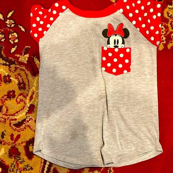 2 Disney brand t-Shirts. Both are mediums. Minnie mouse polka dots - Picture 1 of 2